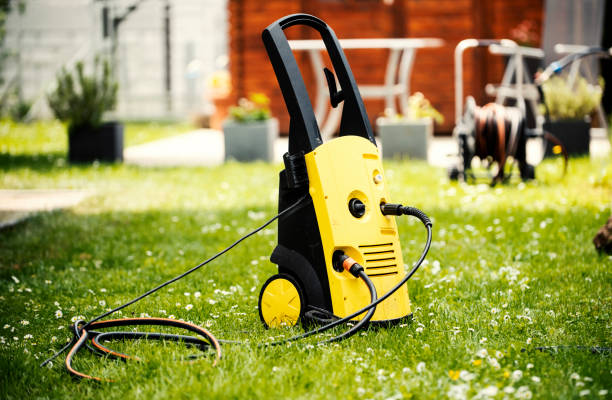 Best Sidewalk and Walkway Cleaning  in Hanford, CA